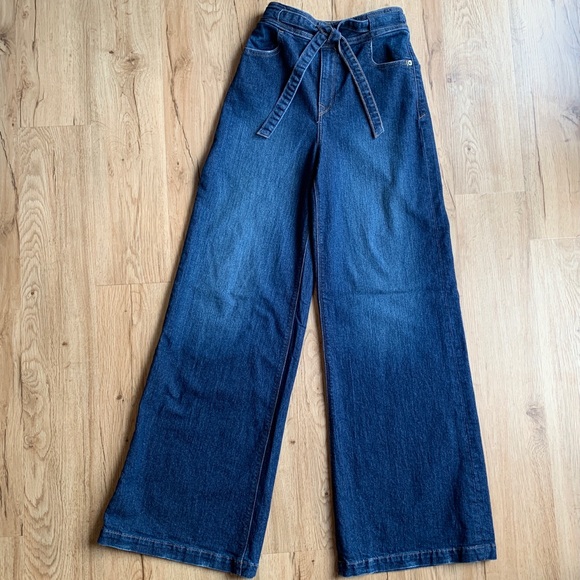 Express Denim - Super High Rise Express Wide Legged Jeans